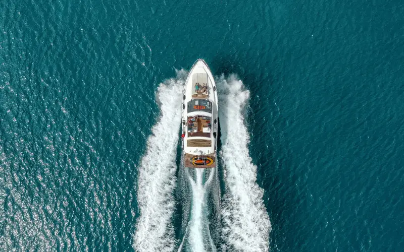yacht luxury tour