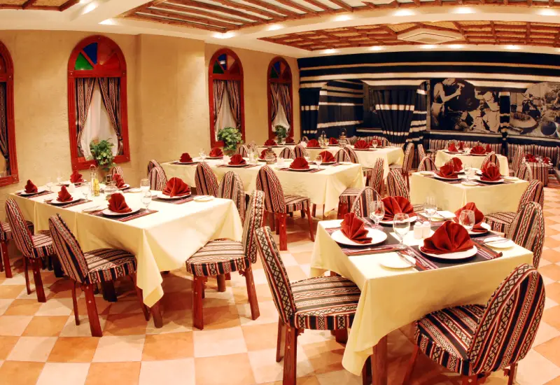 Al Liwan Suites Doha restaurant