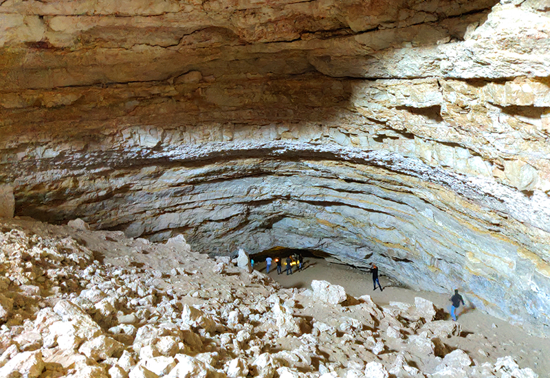 Dahl al Misfir Cave Qatar