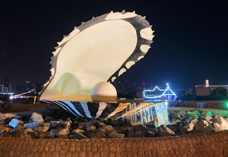 Pearl Monument Corniche